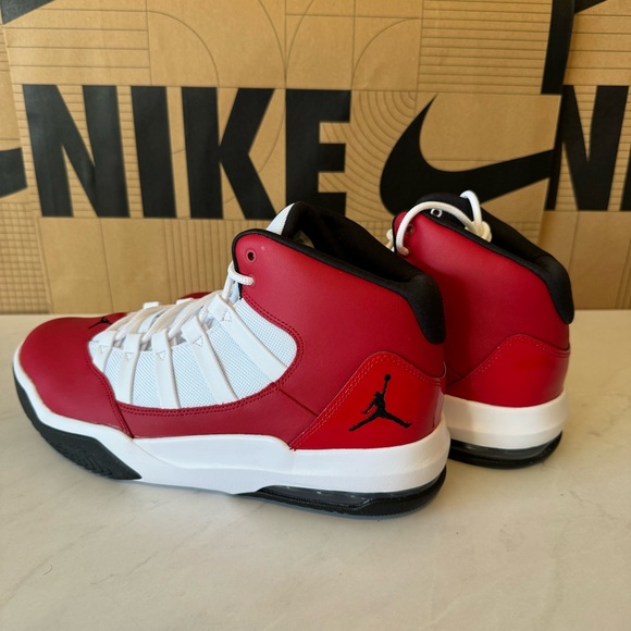 Final Sale!!! 🌺 NIKE 🌺  JORDAN MAX AURA 👟 - Picture 6 of 14